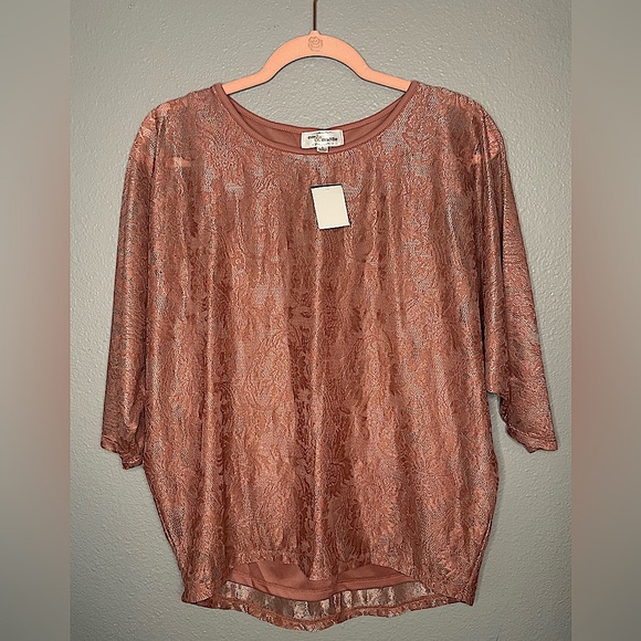 Rose Gold Lace Top - Picture 6 of 6